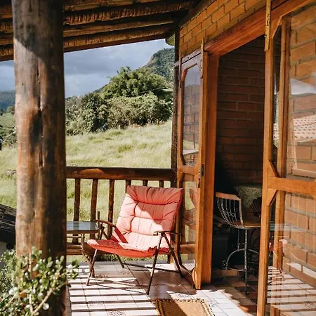 Chale Refugio Da Pedra Sp Villa Sao Bento do Sapucai Exterior photo